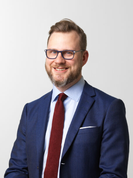 Henric Stråth, Advokat och delägare