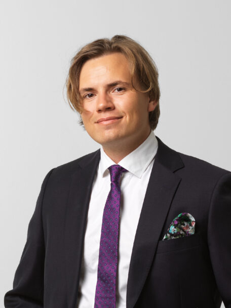 Lowe Lossing, biträdande jurist