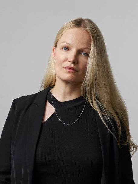 Eira Sjösvärd, biträdande jurist inom bolagsrätt, M&A, kommersiella avtal