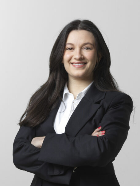 Suana Tafic, biträdande jurist